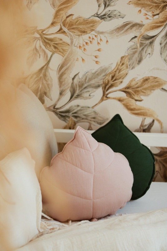 Cuscino in foglie di lino “Rosa Cipria”.