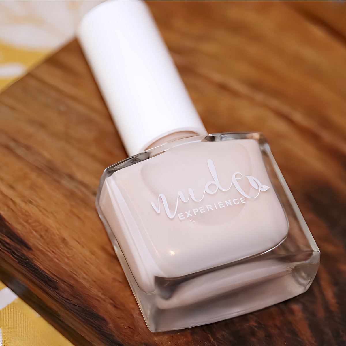 Esmalte de uñas de origen orgánico - HONEYMOON