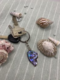Abalone Keychain: Unique Abalone shell Keyring Accessory for Ocean Lovers