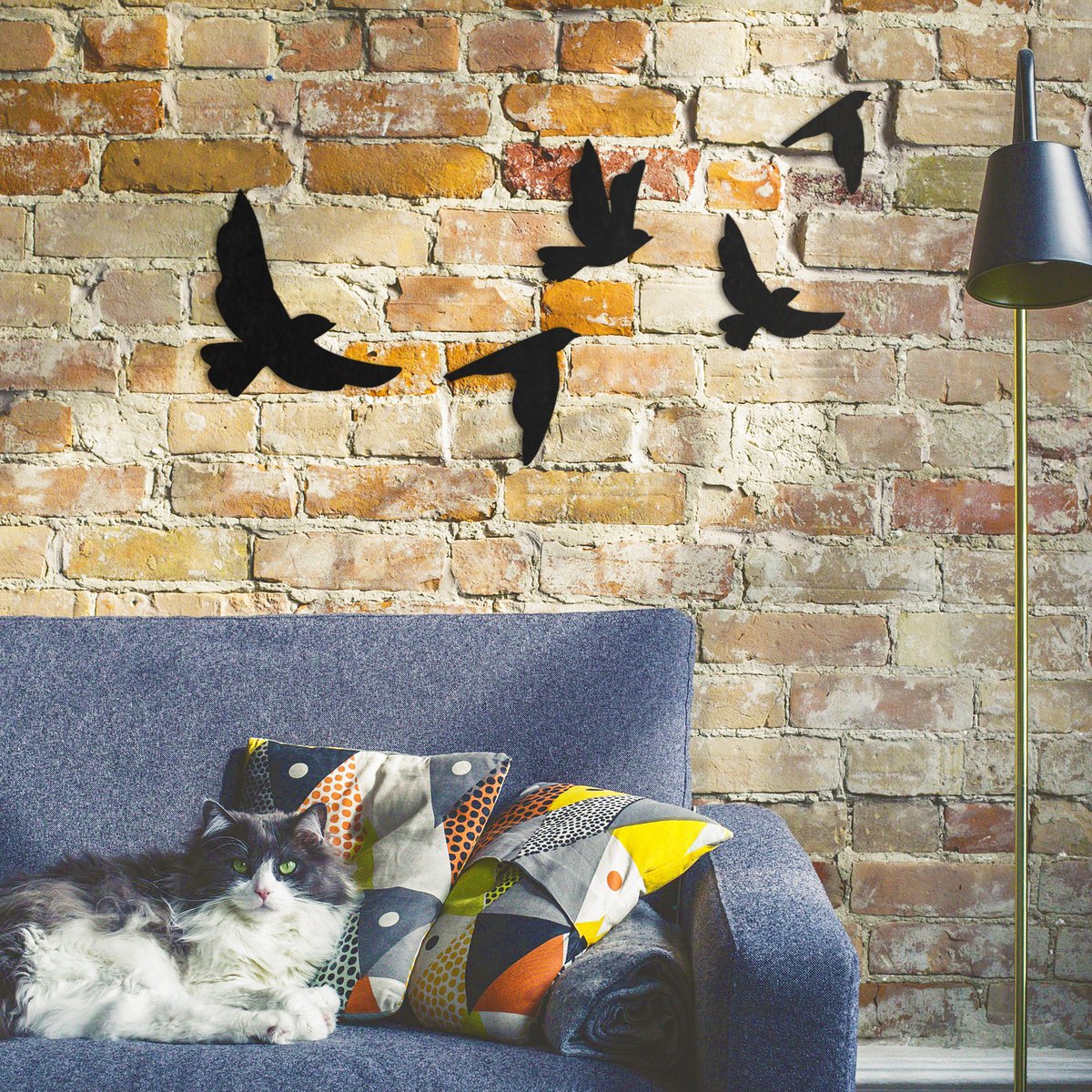 Set aus fünf Vögeln, die in die Ferne fliegen, Wandkunst aus Metall