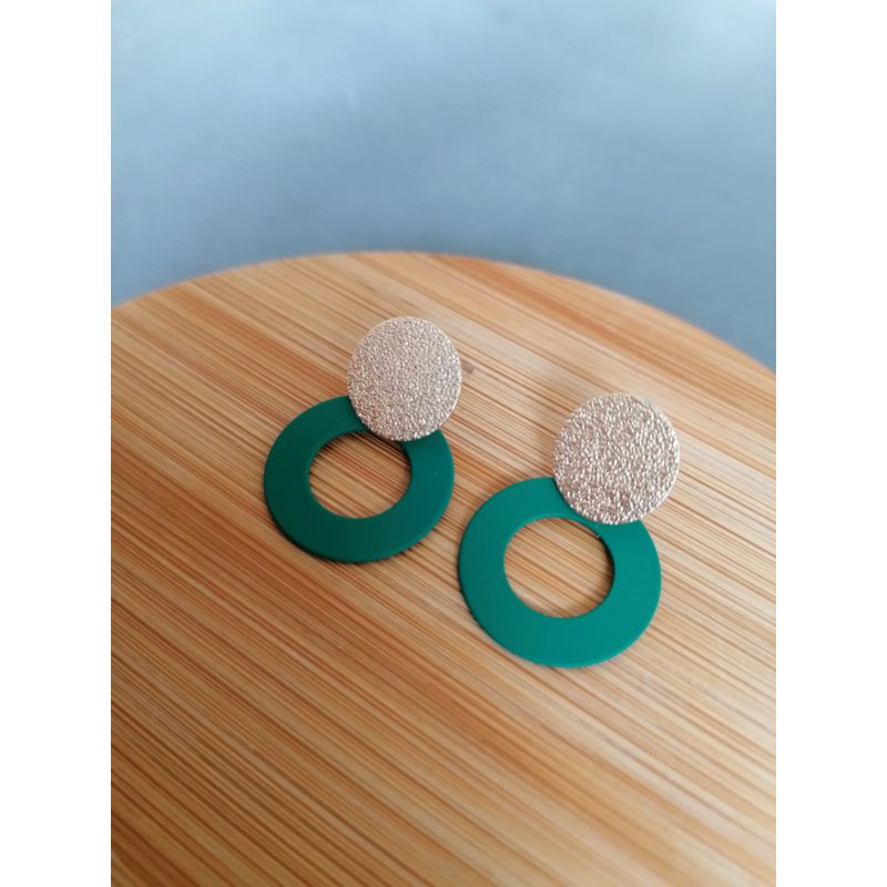 Dani (gold-green)