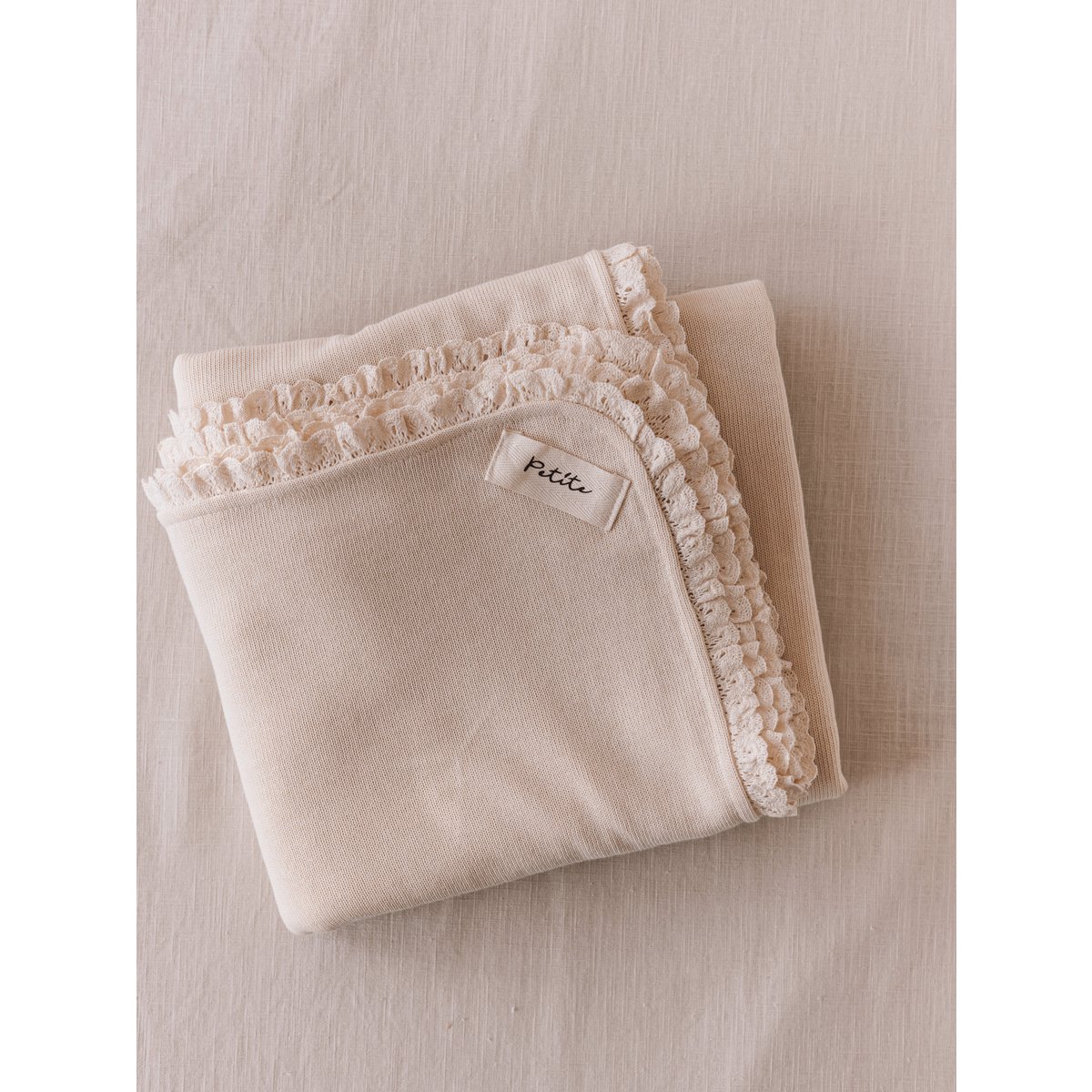 Tricot + Couverture Mousseline / crème au beurre + dentelle
