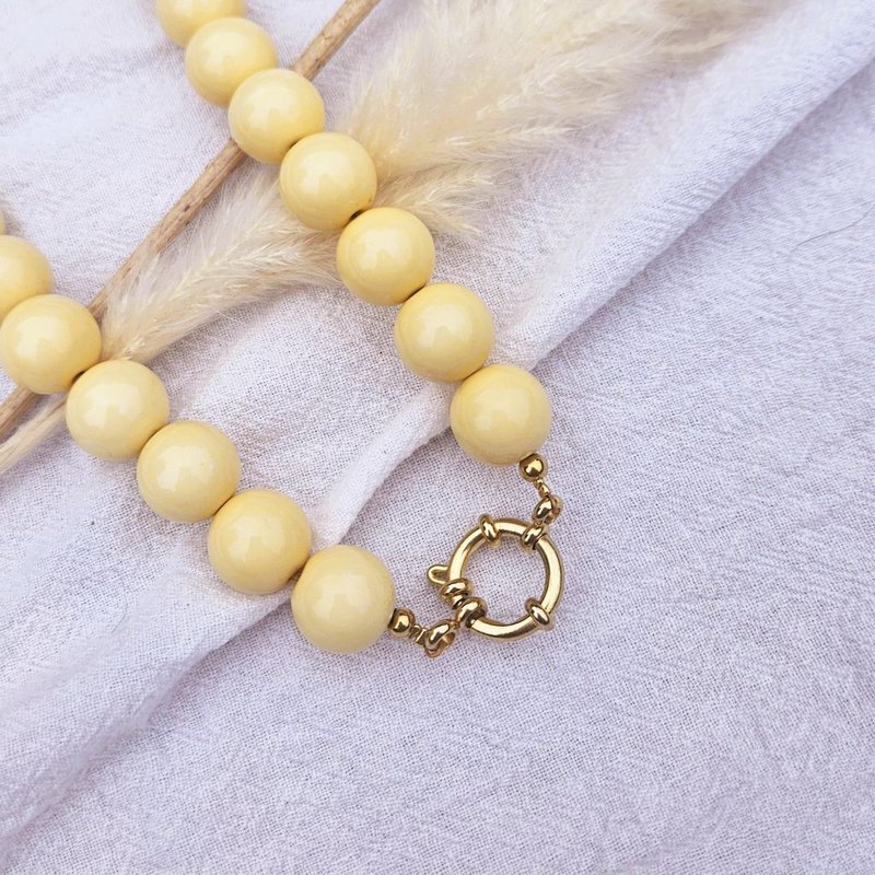 Kralenketting soft yellow