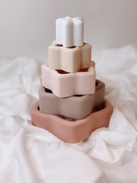 Ensemble empilable en silicone organique Nenina & Co
