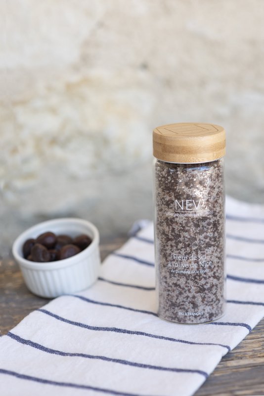Fleur de Sel mit Nice PDO-Oliven