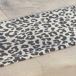 Karierter Überwurf Leopard – Taupe Schwarz – 150 x 250 cm