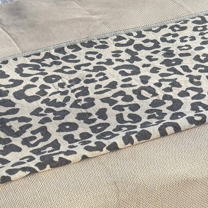 Karierter Überwurf Leopard – Taupe Schwarz – 150 x 250 cm