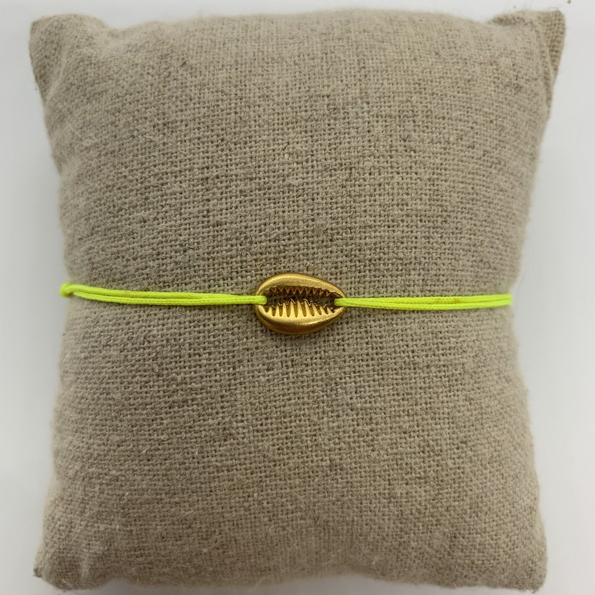Pulsera Pequeña Concha Dorada