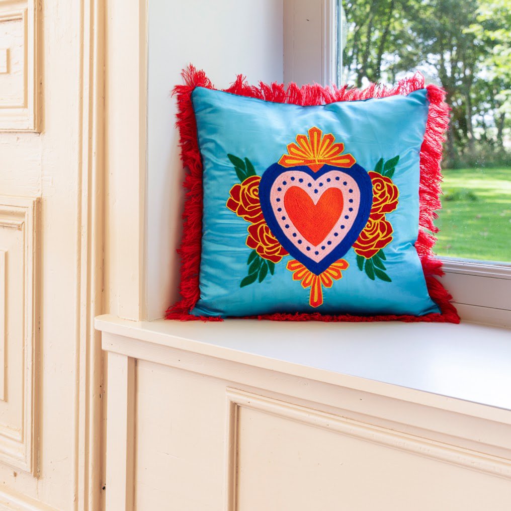 Kitsch Kitchen cushion Milagro heart light-blue fringes