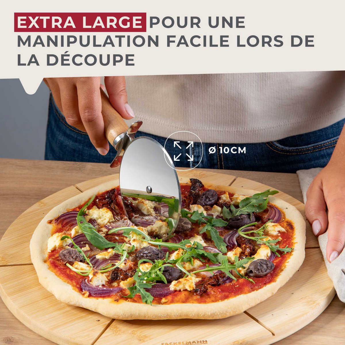 Giant pizza wheel wooden handle Fackelmann Pizza & Pasta