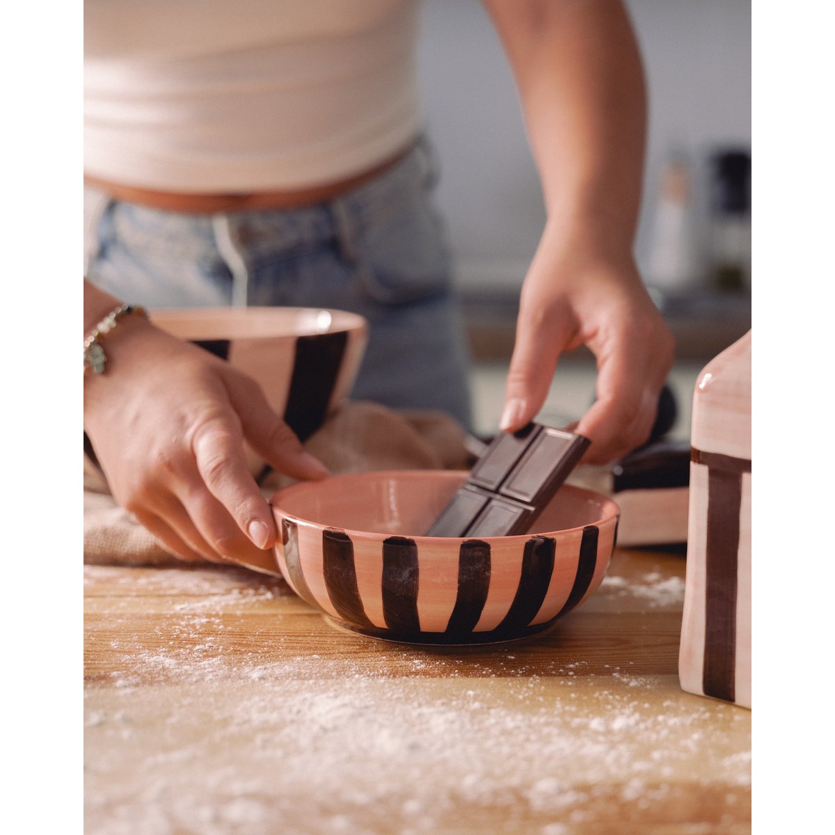 Medium Vintage Pottery Grater Bowl Pink and Brown - CHOCOLATE