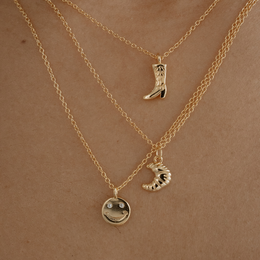 Collana di stivaletti
