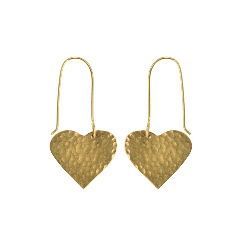 Pendientes de corazón de latón martillado