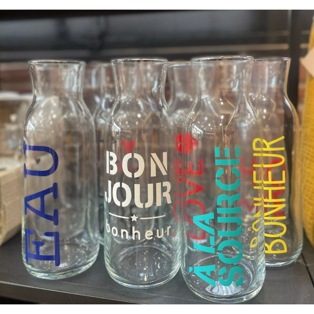 Carafes colorés