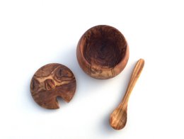 Pot en bois d'olivier avec cuillère