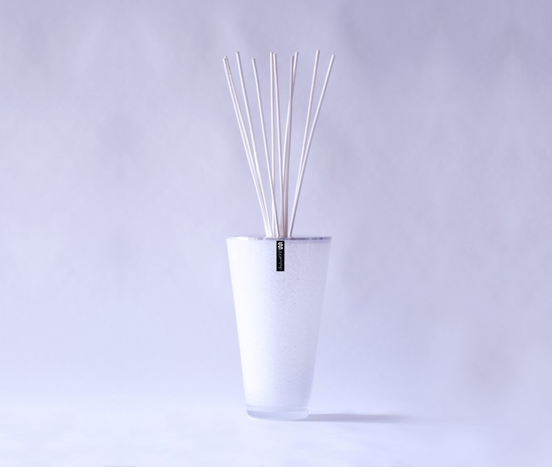 SNOW SEDUCTOR :  Lavender, Amber & Vetiver