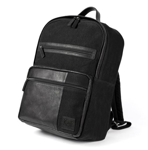 K0023AB | Notebookrugzak van canvas/echt leer, volnerf, vliegwiel - kleur zwart, accessoires van antiek nikkel, ritssluiting. Afmetingen: 29 x 40 x 15 cm. Verpakking: Tnt zak