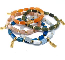 Bracciale elasticizzato con colonna di pietre preziose