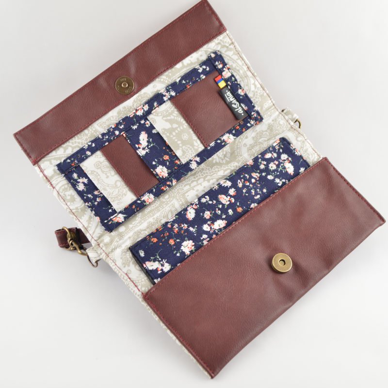 Monedero Clutch Vino Tinto - Estampado Floral