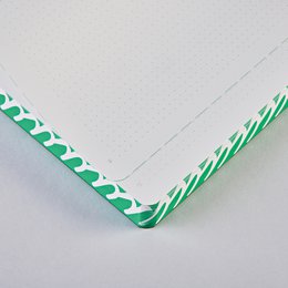 Write Love Play - Graphique L | Carnet A5+ | Journal pointillé | Points de 3,5 mm | 256 pages numérotées | Papier Premium 120g | cuir recyclé | produit de manière durable en Allemagne