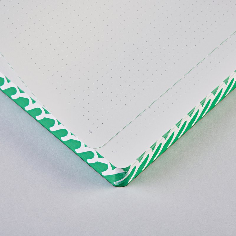 Write Love Play - Graphique L | Carnet A5+ | Journal pointillé | Points de 3,5 mm | 256 pages numérotées | Papier Premium 120g | cuir recyclé | produit de manière durable en Allemagne