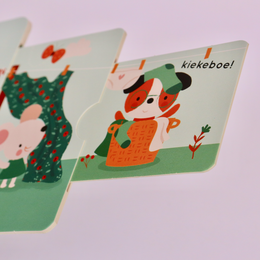 Kiekeboe (livret coulissant en carton avec double curseurs)