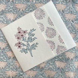  Set of 6 floral greeting cards with envelopes, featuring a delicate botanical illustration in muted tones.
