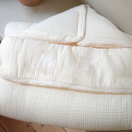 Charlie Cream Sleeping Nest