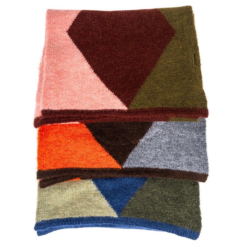 DIAMOND RANGE - Soft and warm scarf