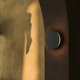 Lou Black Rechargeable Wall Light