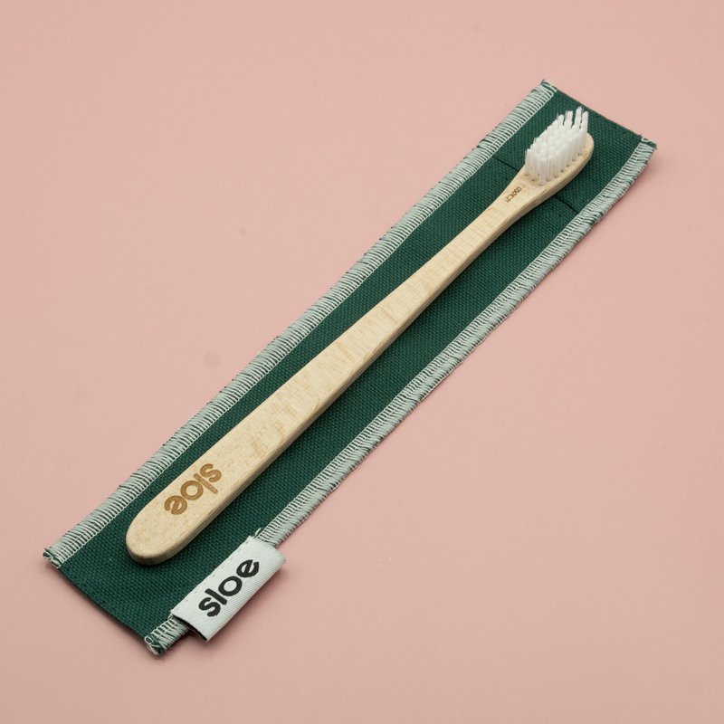 Brosse à dents en bois de Hêtre / Spazzolino da denti - Legno di faggio svizzero