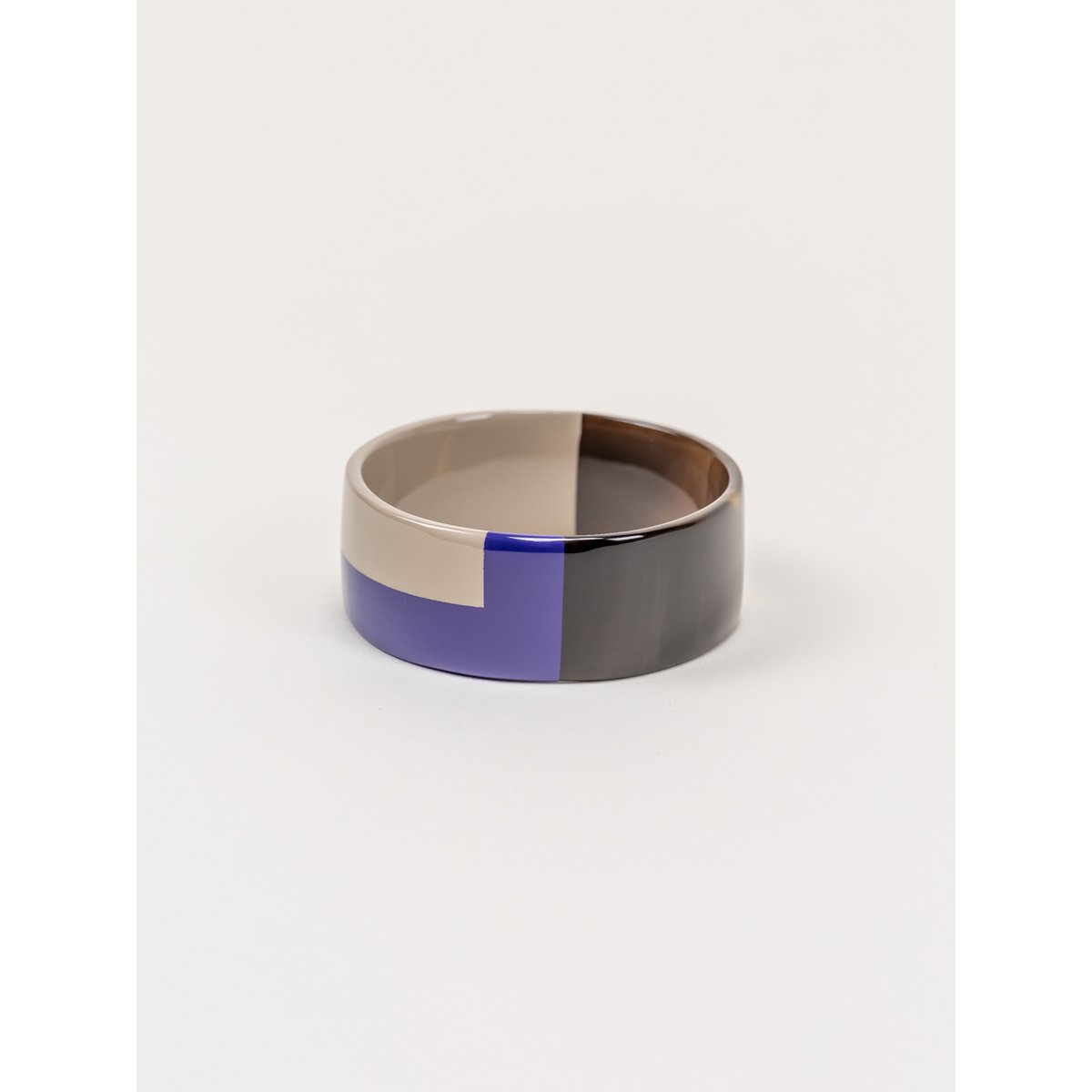 Breites Armband aus indigoblau und cremefarbenem Kaffee