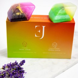 Gift set of crystal soaps - Red Carnelian & Green Aventurine