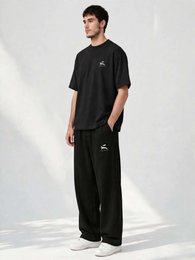 Herrenhose mit weitem Bein