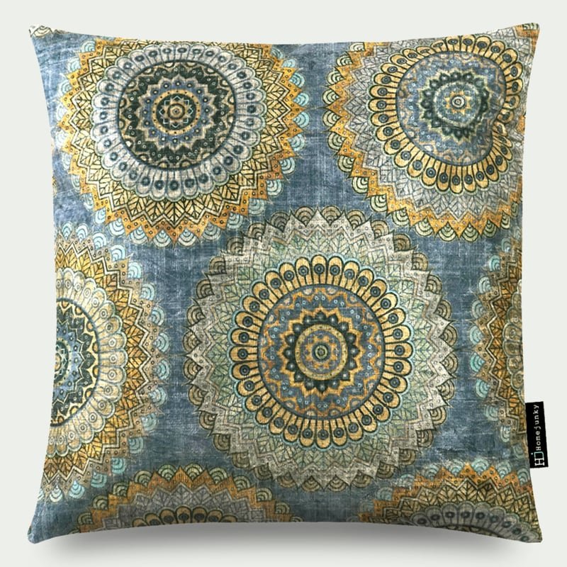150 Pillow Velvet Mumbay Circles