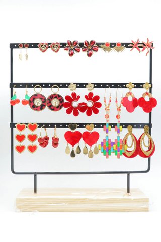 Lots of jewelry with display