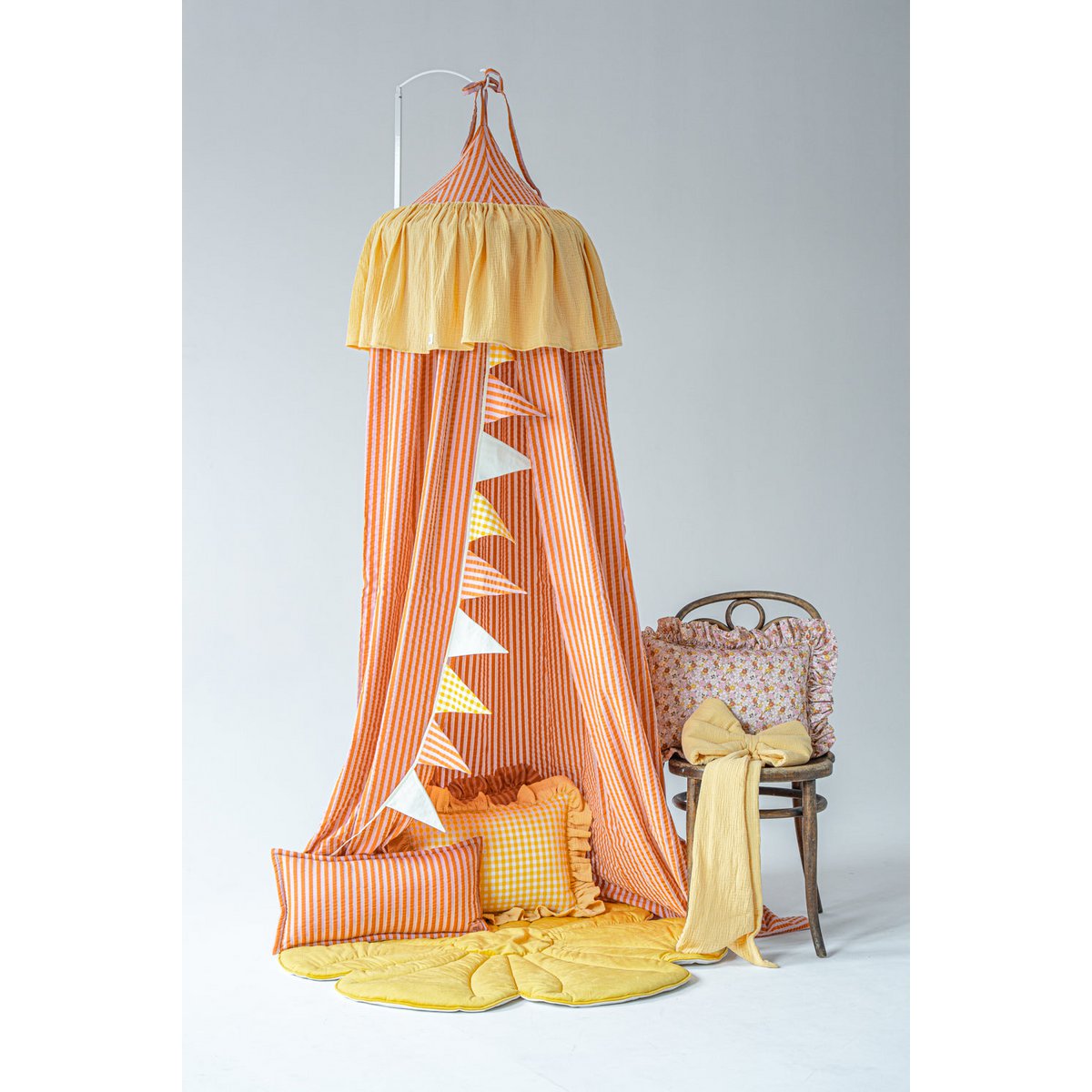 Dosel infantil con volante "naranja y rosa"