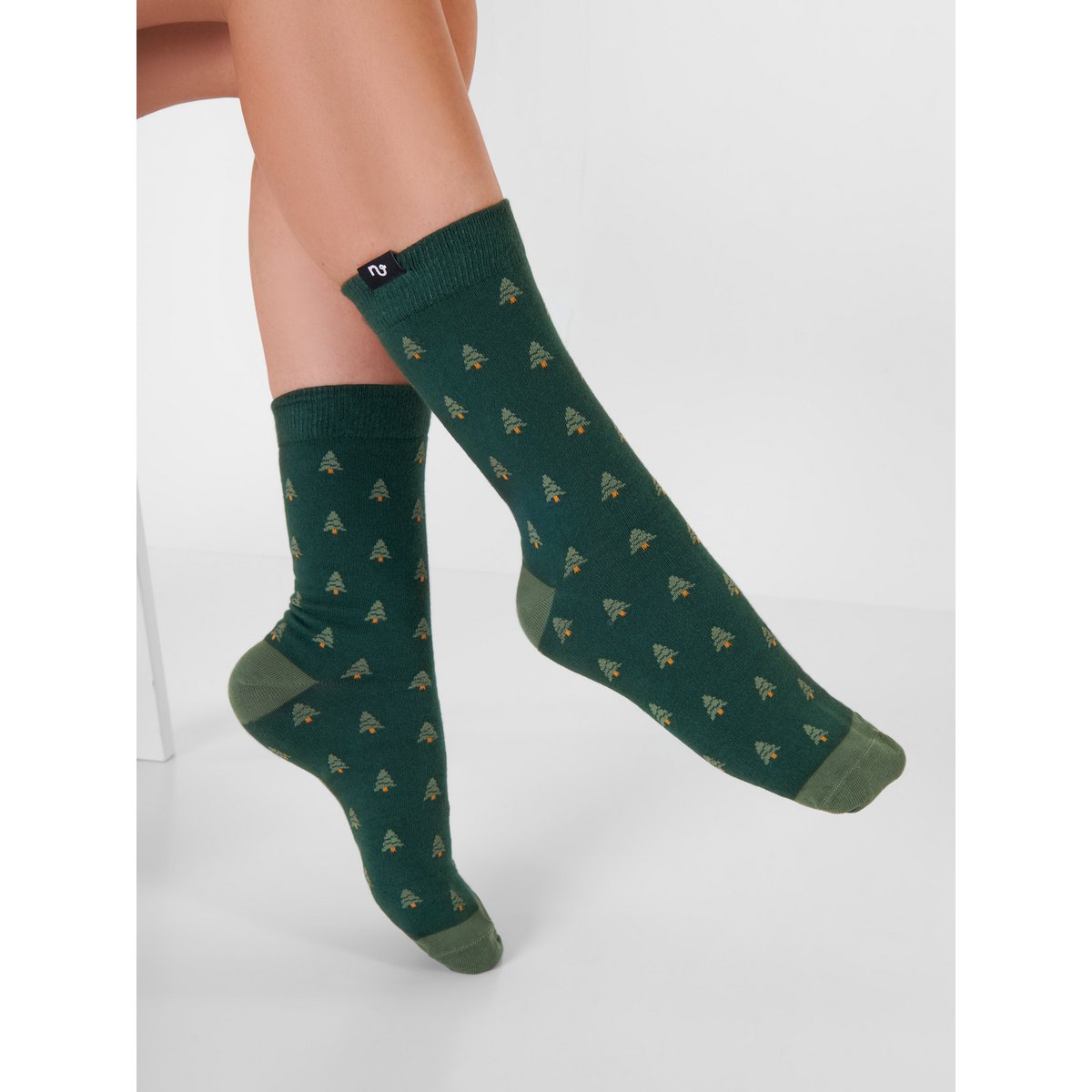 Organic Socks Trees - Green socks with a Christmas tree pattern