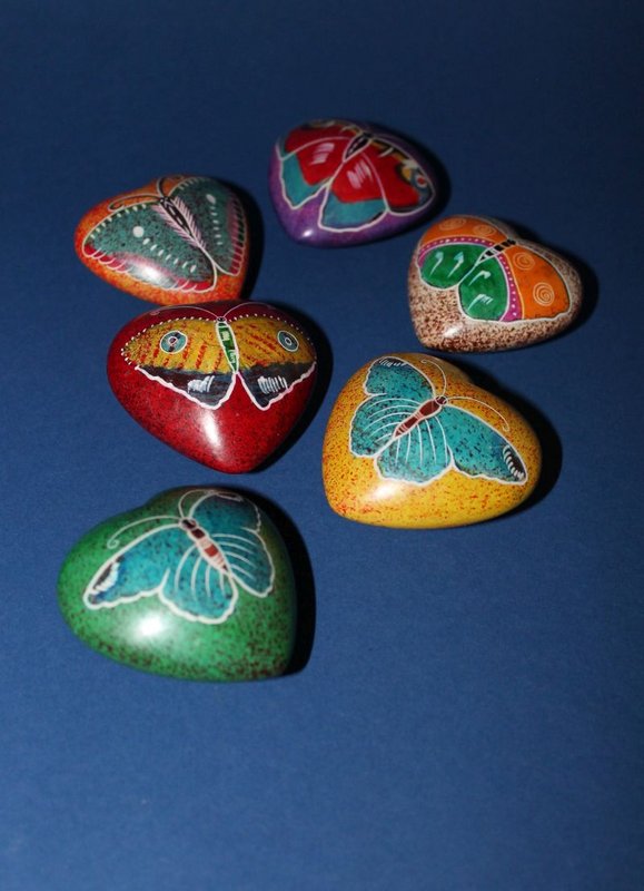 095 Heart med. Butterfly - Soapstone