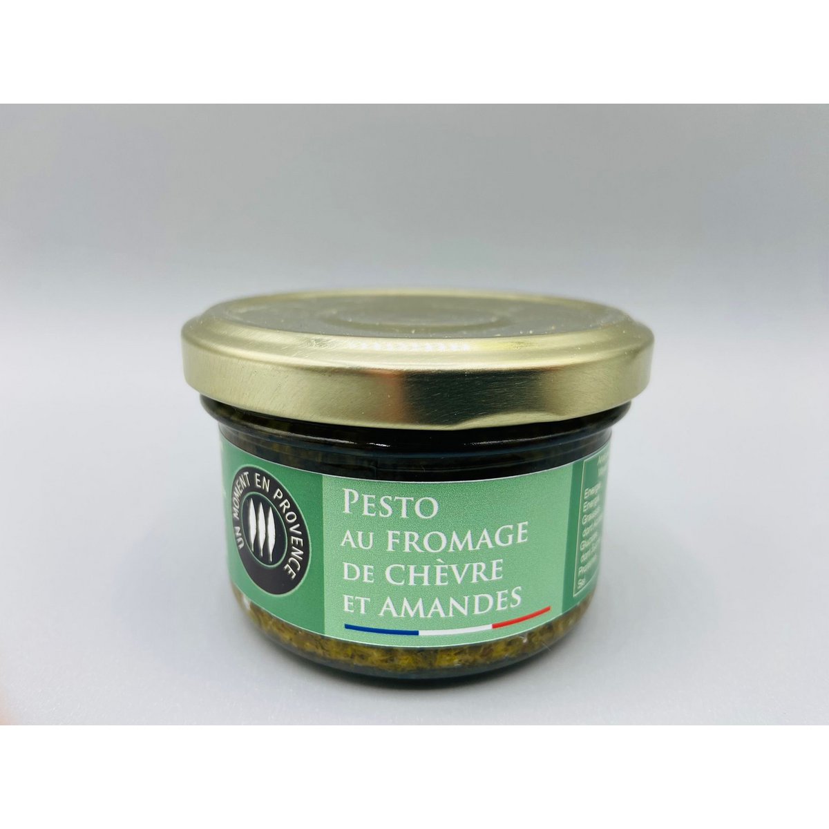 Goat Cheese and Almond Pesto: The Art of Provence in 90g 🌿✨