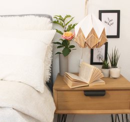 Origami Anhänger in Ecowood und White Paper - Größe S.