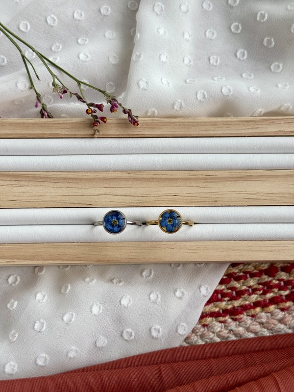 Stainless Steel Ring with real Forget-me-not flower