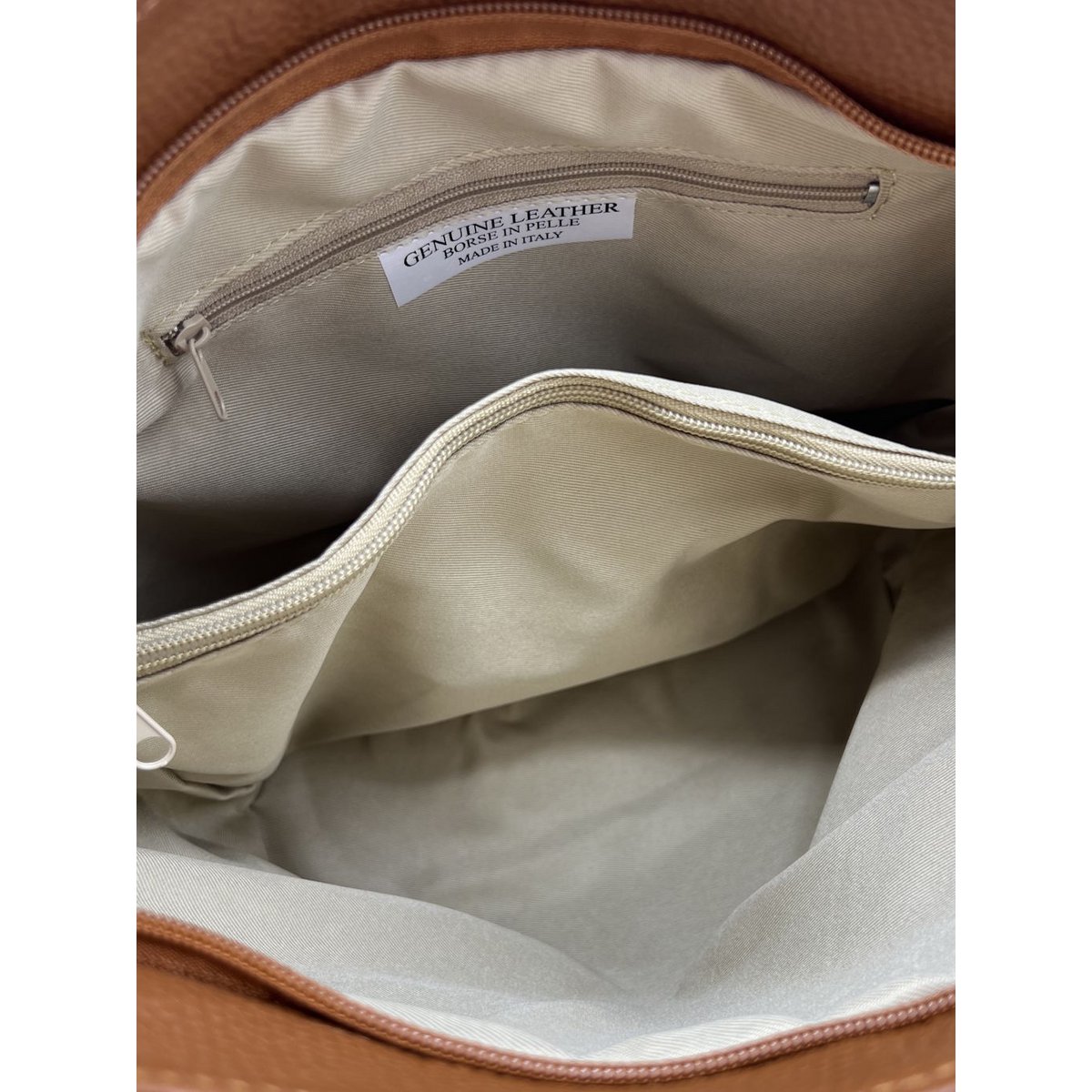 Bolso de hombro para mujer en piel auténtica, Made in Italy, art. 112453Nuevo