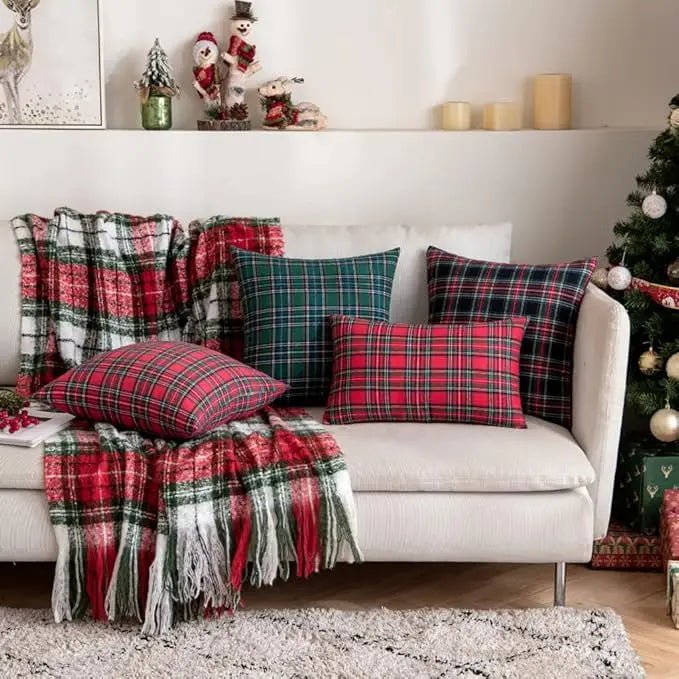 Kerstkussen in rode tartan