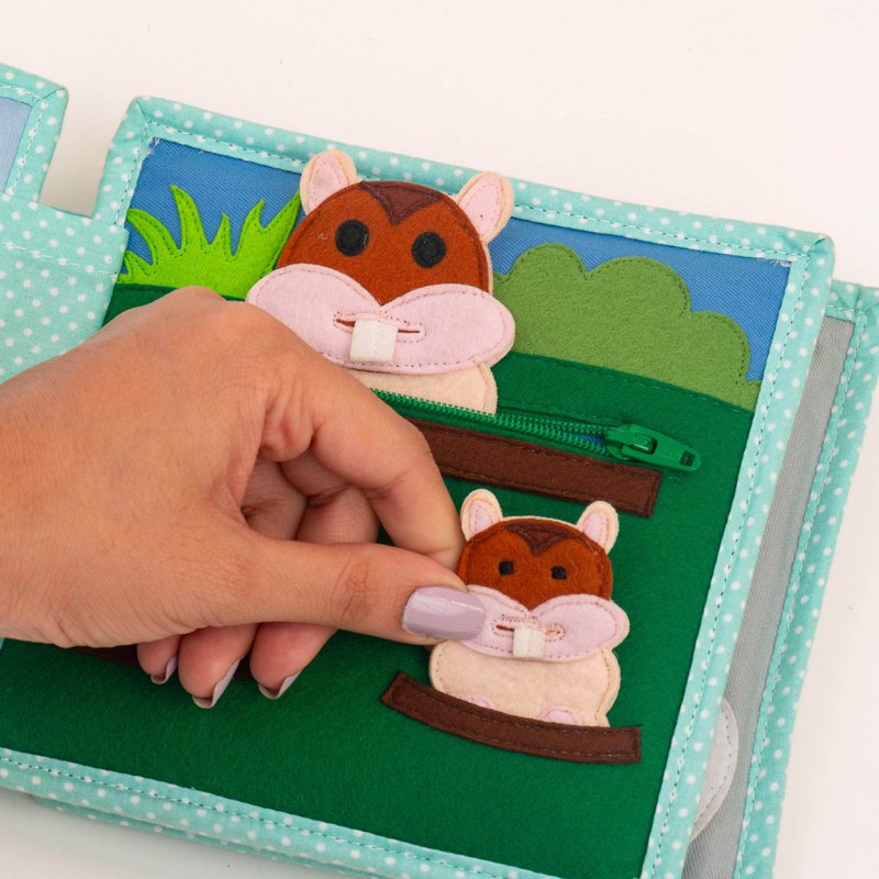 Jolly Jungle - 6 page mini quiet book