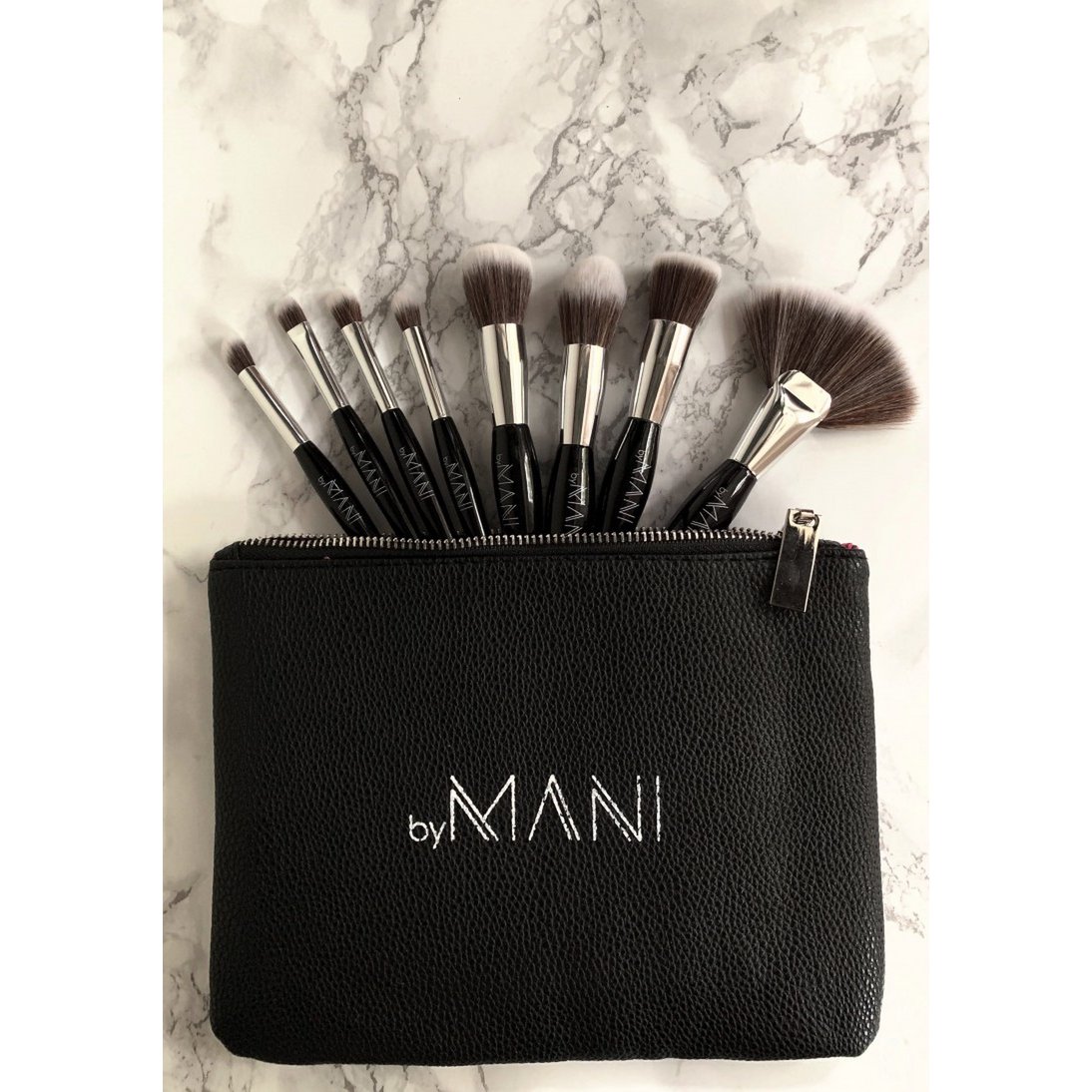 Juego de brochas de maquillaje profesional negro de 8 piezas, incluye embrague