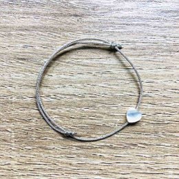 Camille parelmoer kinderarmband met verstelbaar zilveren koord