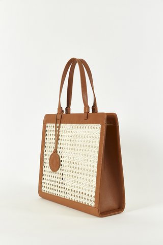 CAMEL CHAÎSE CARRÉ HANDBAG