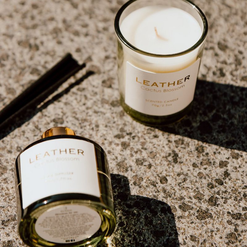 Cactus Blossom Leather Feel Gift Pack: Duftlys og duftpinde