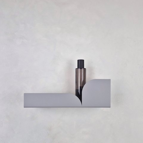 Graues Metallwandregal Bauhaus